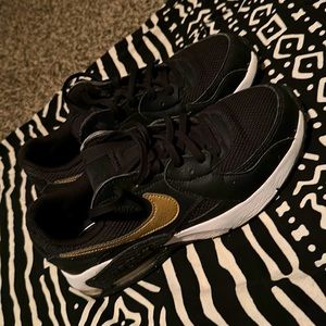 Nike sore max black and gold women’s 8.5